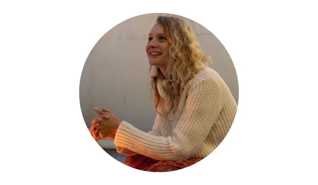 Charlène by Eyokis kinésiologue, facilitatrice de breathwork et de Womb Healing